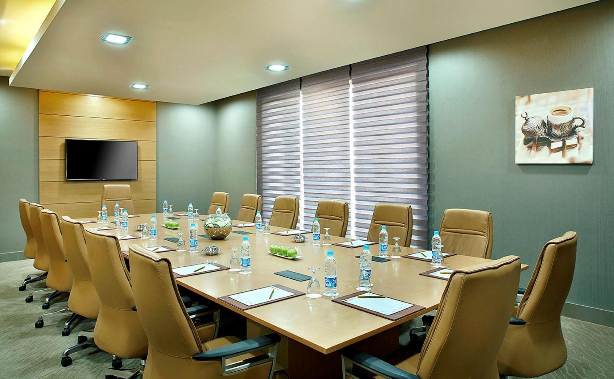 Hilton Garden Inn Tabuk Exterior photo